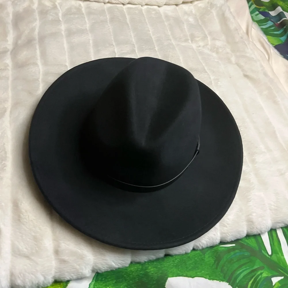 NWT Urban Outfitters OSFM Black Wide Brim Casual Festival Summer Midwest Hat